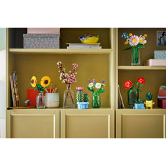 BOTANICALS - Flowering Cactus